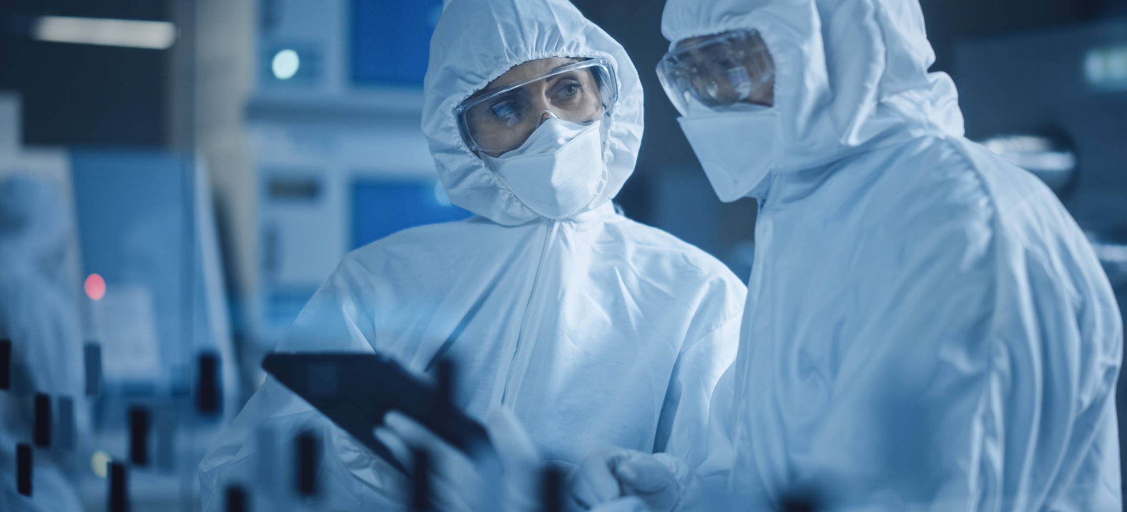 Adobestock 402914960 Cleanroom Ipad