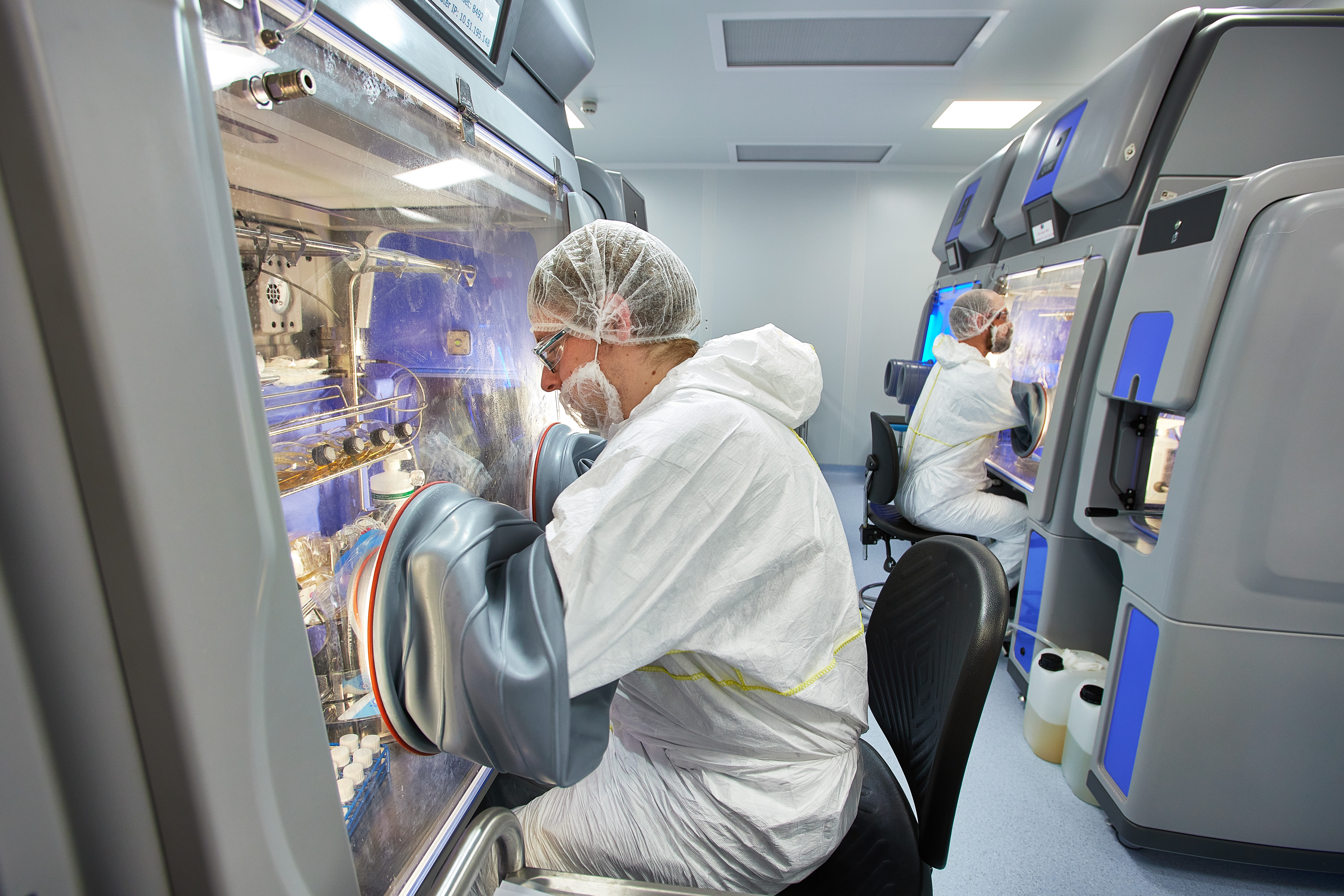 RSSL Scientists Performing Analysis In The Cleanroom